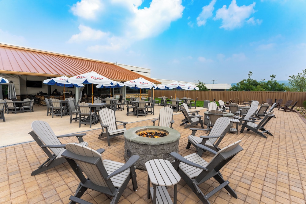 Mohegan Pennsylvania Casino Resort Adults Only 21 - photo 53