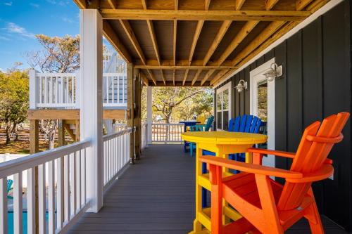 All Decked Out by Oak Island Accommodations - photo 28