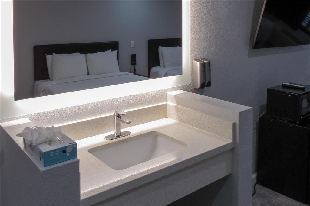 Capri Suites Anaheim - photo 11