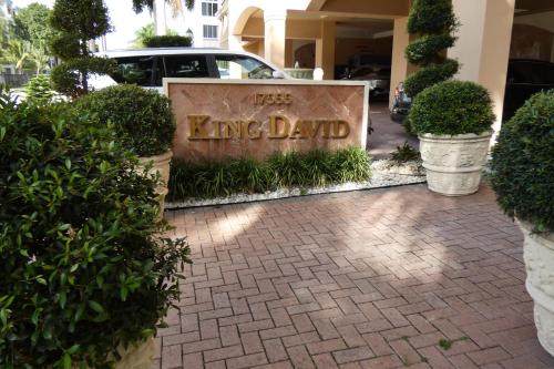 3BR Condo in Sunny Isles Beach — 4-Star Luxury Hotel in Miami Beach, United States