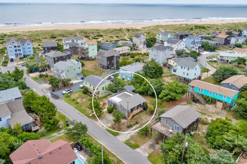 Avhc23 Beach Box — 4-Star Luxury Hotel in Avon, United States