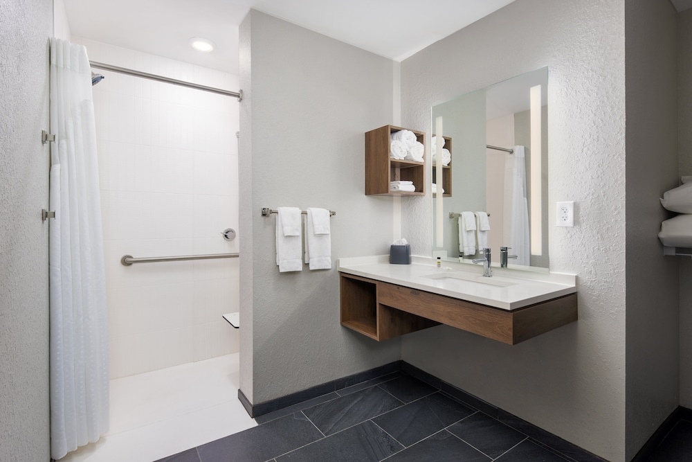 Staybridge Suites Auburn University Area by IHG - photo 18