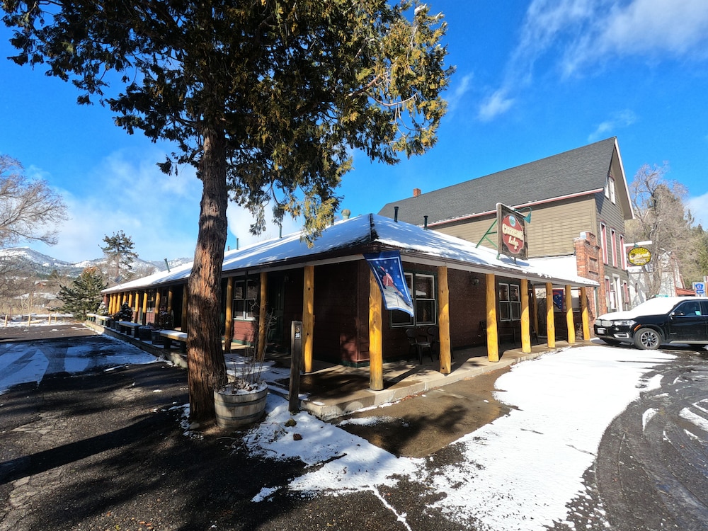 Creekside Lodge - photo 11