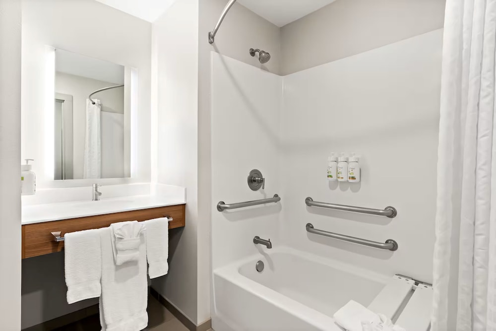 Holiday Inn Express & Suites George Quincy South by IHG - photo 31