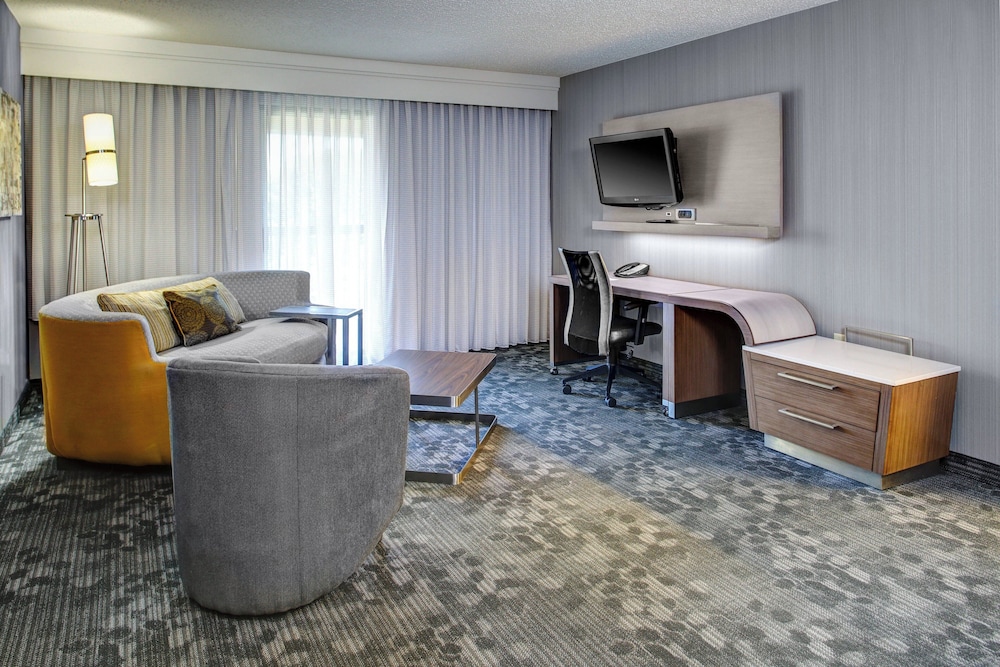 Courtyard by Marriott Cleveland Westlake - photo 13