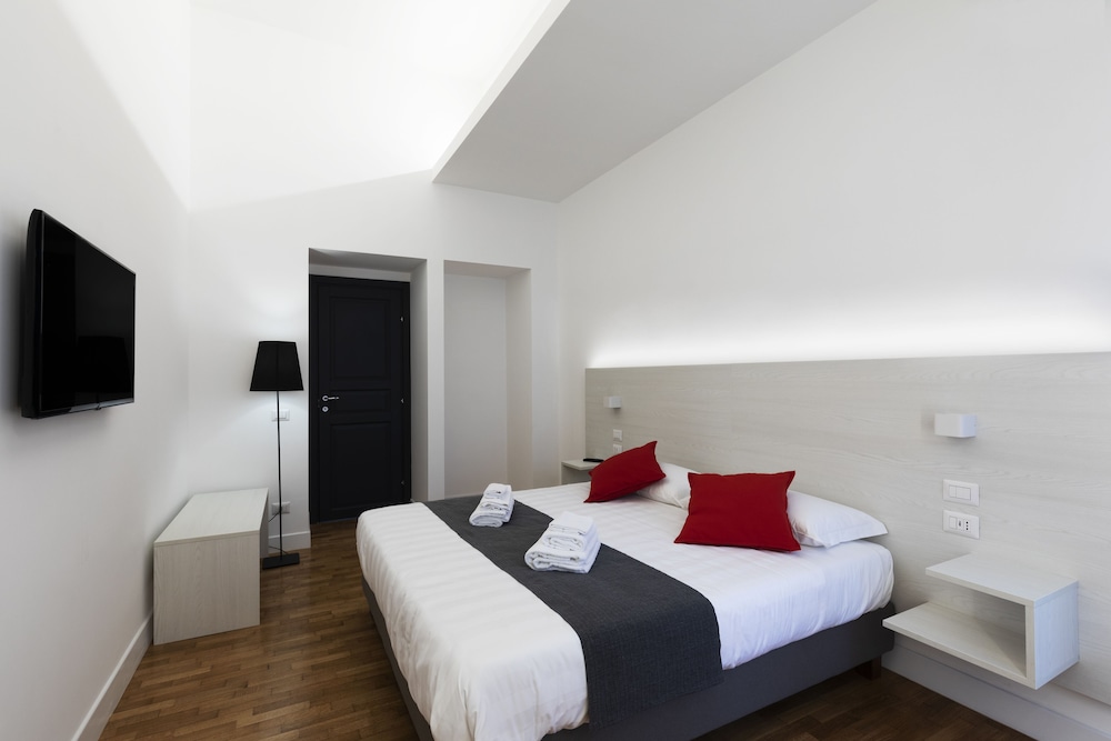 Acate81 Lifestyle Apartment — 4-Star Luxury Hotel in Naples, Italy