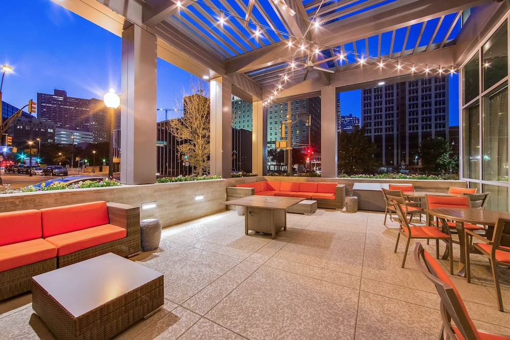 Hampton Inn & Suites Fort Worth Downtown - photo 42