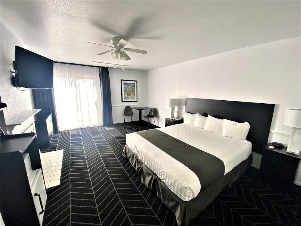 Masterpiece Hotel - photo 13