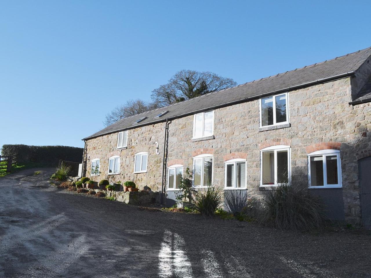 Granary Cottage — 4-Star Luxury Hotel in Oswestry, United Kingdom