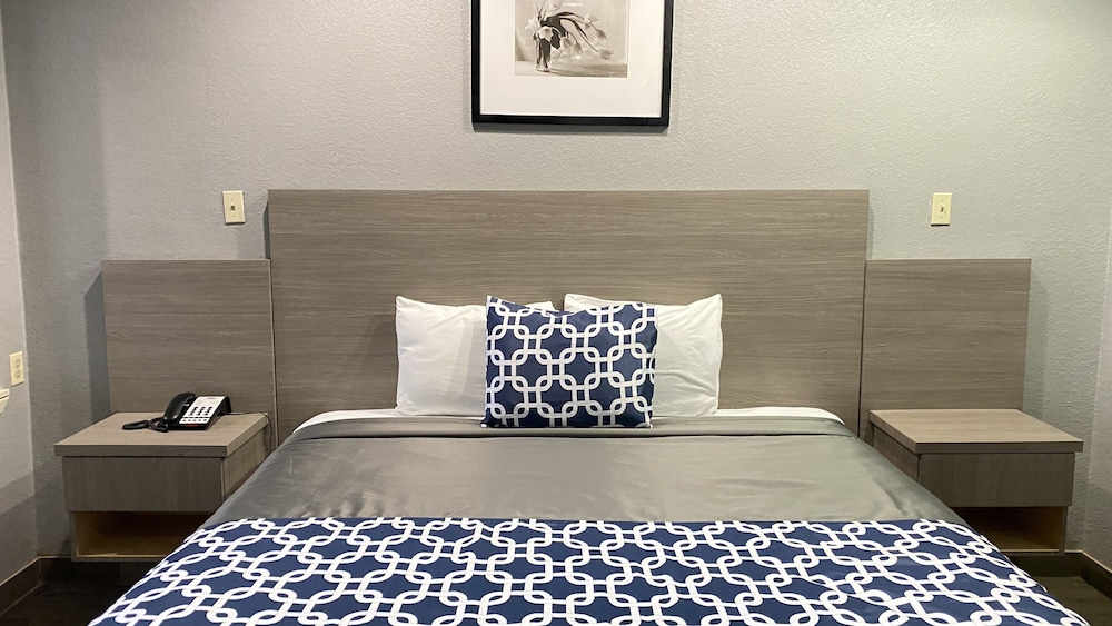 Island Suites - photo 27