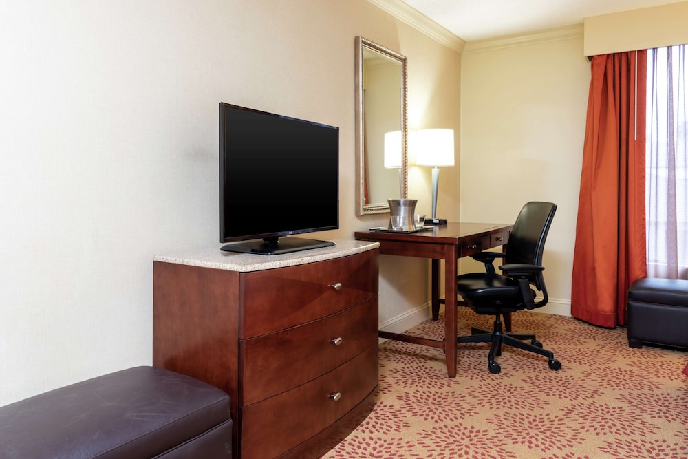 DoubleTree by Hilton Hotel Grand Rapids Airport - photo 9
