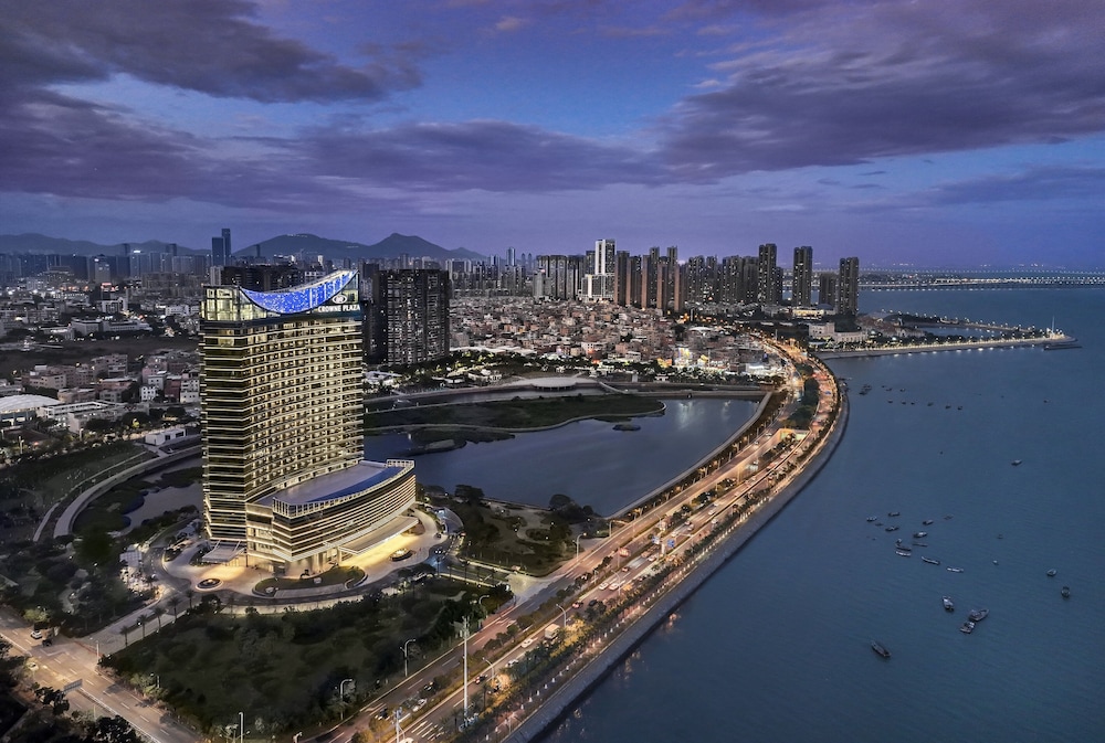 Crowne Plaza Xiamen Jimei by IHG in Xiamen, People's Republic of China