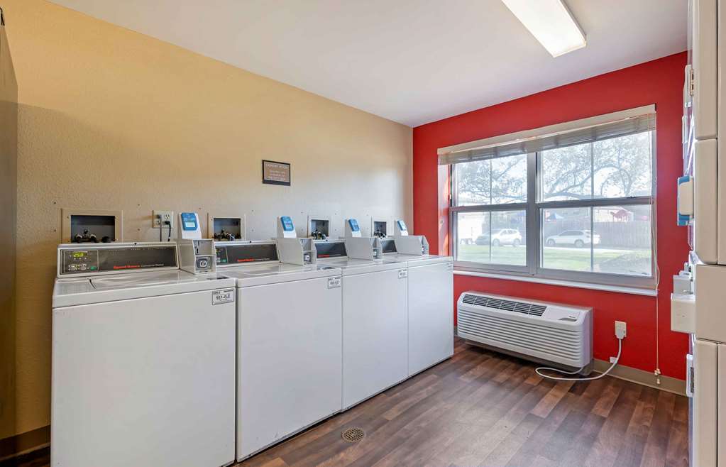 Extended Stay America Suites Chicago O'Hare Allstate Arena - photo 32