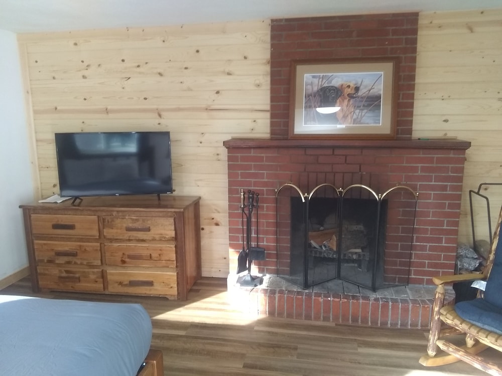 Kootenai Valley Motel - photo 5