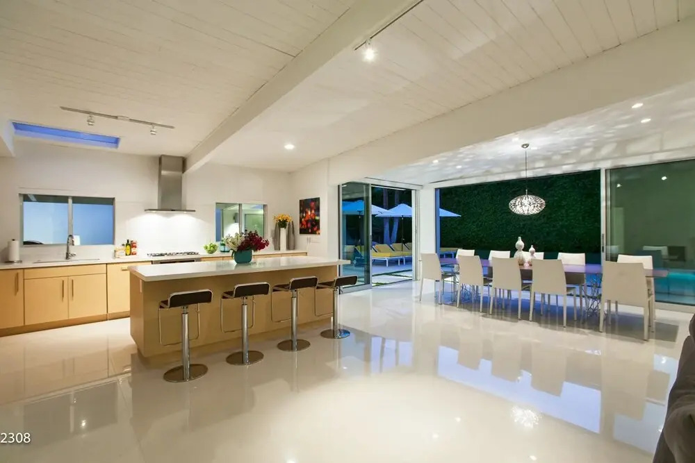 La Paloma Palms - featured photo