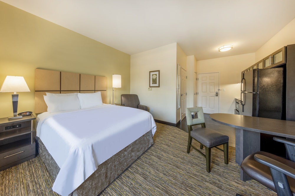 Candlewood Suites Springfield Medical District - photo 12