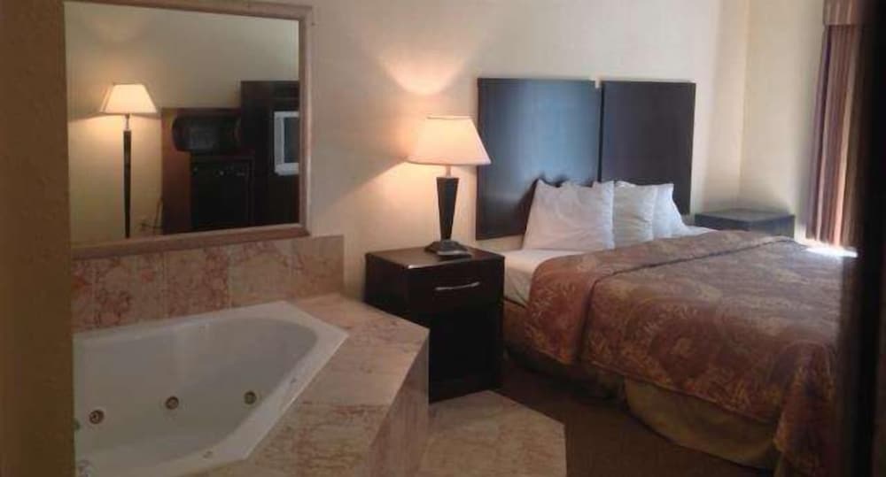 Jameson Inn and Suites Riverdale - photo 23