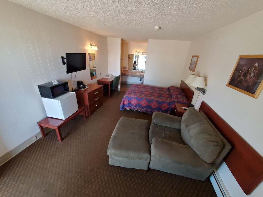 Riverside Inn - photo 8