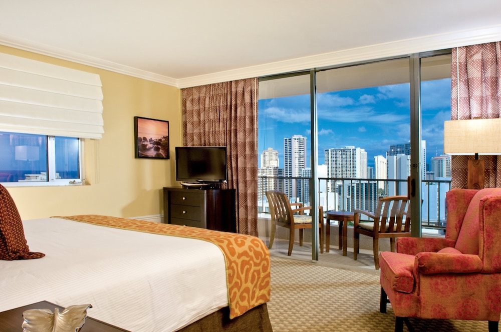 Club Wyndham Royal Garden at Waikiki - photo 7