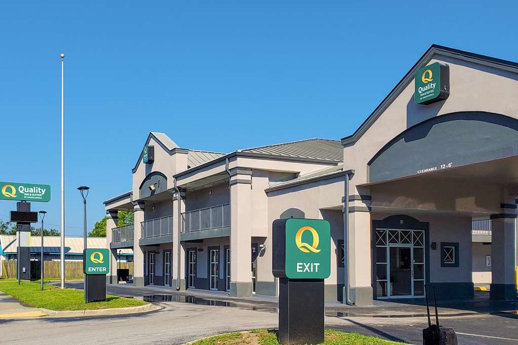Quality Inn & Suites near Panama City Beach in Panama, United States