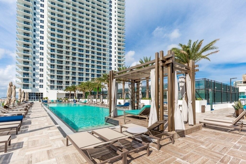 Hyde Beach House Luxury resort 3 Bedroom Condo by RedAwning - photo 20