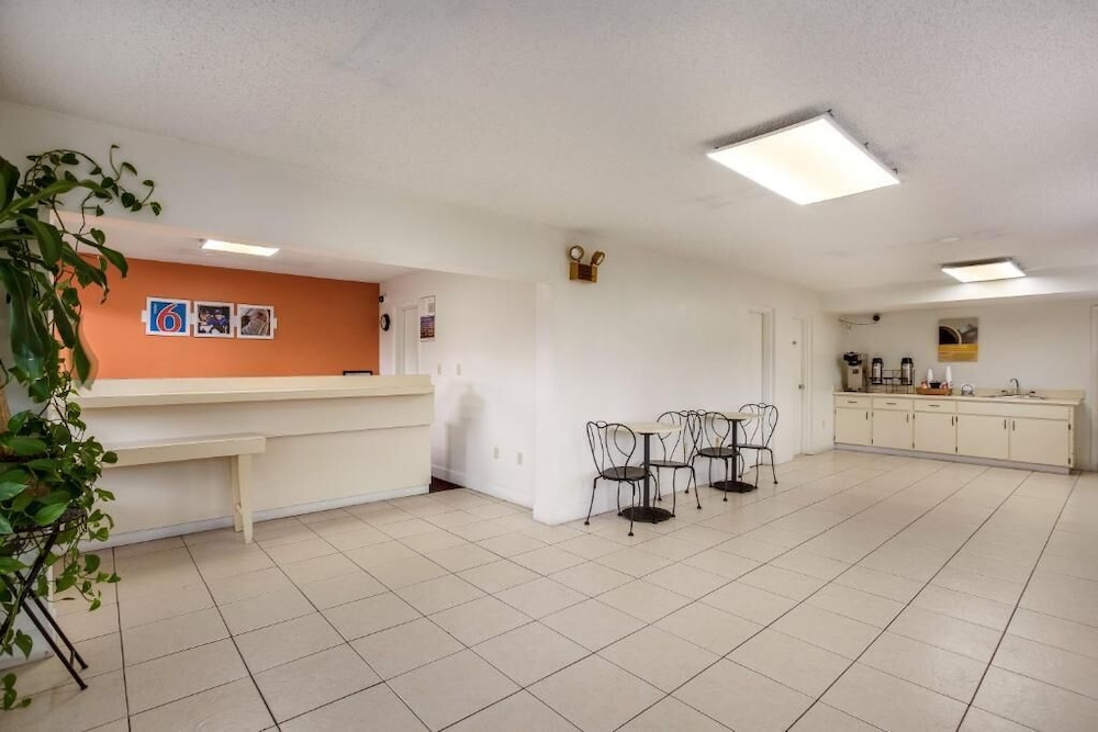 Motel 6 Macclenny FL - photo 12
