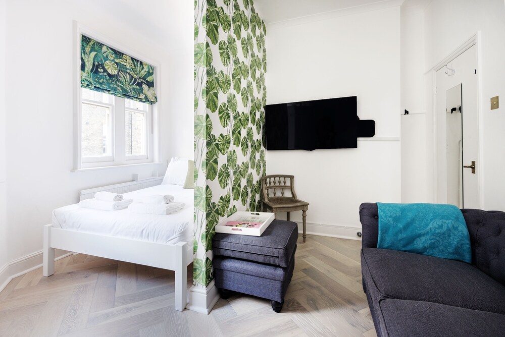 Exclusive Westminster Home by Victoria Station — 4-Star Luxury Hotel in London, United Kingdom