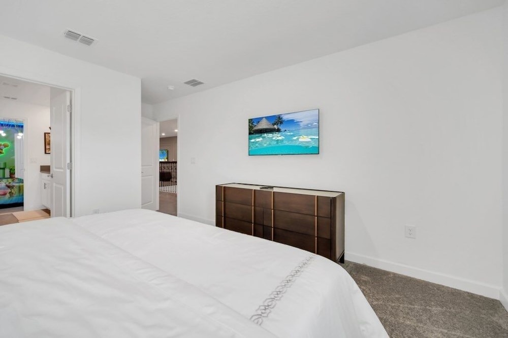 9 Bed Pool Home Storey Lake Resort 9 Bedroom Home by RedAwning - photo 16
