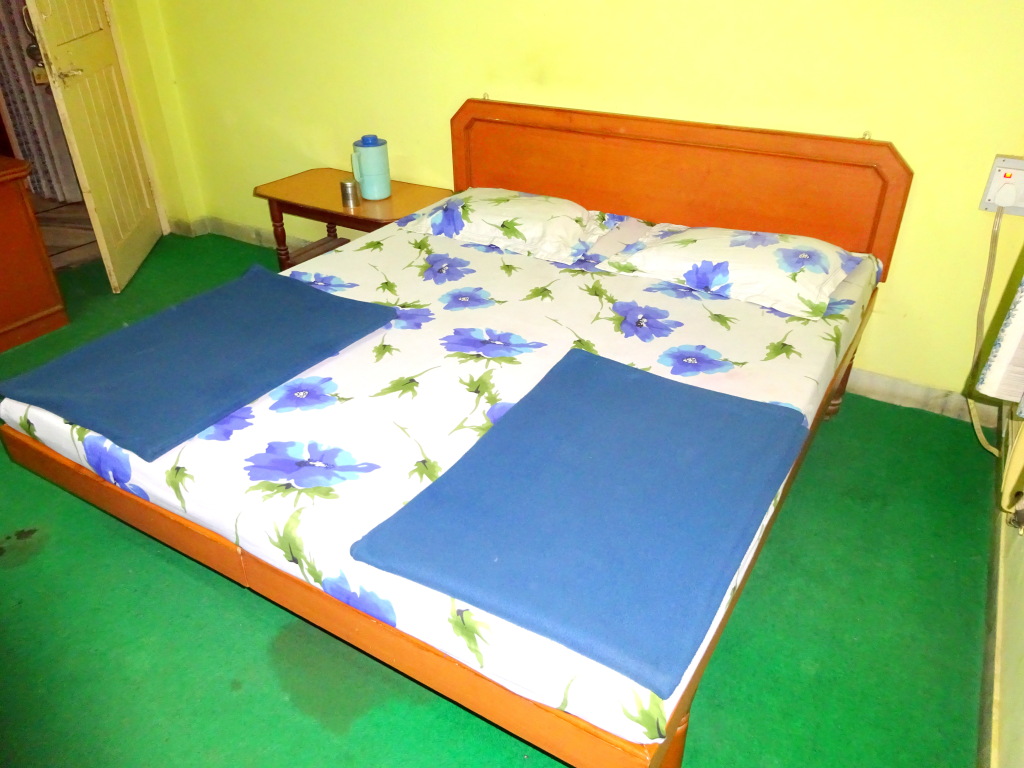 Shree Shantinath Palace By Sky Stays Hotel — hotel in Palanpur