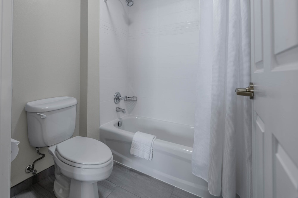 Residence Inn Marriott Easton - photo 32