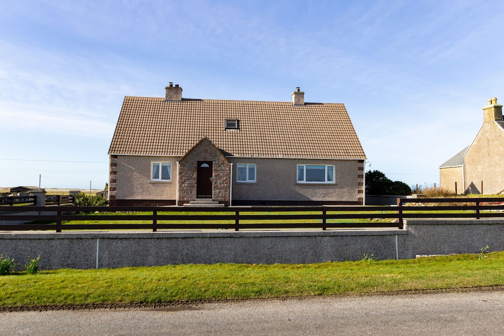 Ar Dachaigh — Isle Of North Uist