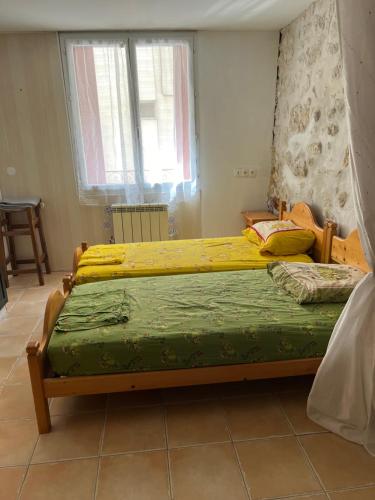 Loft En Pierres Apparentes — hotel in Vinassan