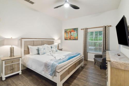 Updated 2BR modern ground floor condo in Bahama Bay — 4-Star Luxury Hotel in Kissimmee, United States