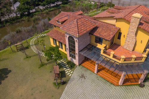 Charmole - carbon neutral hotel in Yilan