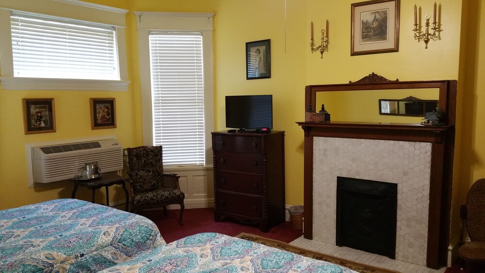 Edwardian Inn - photo 7