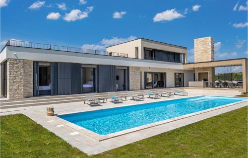 Villa La Reina Brtonigla — 5-Star Luxury Hotel in Brtonigla, Croatia