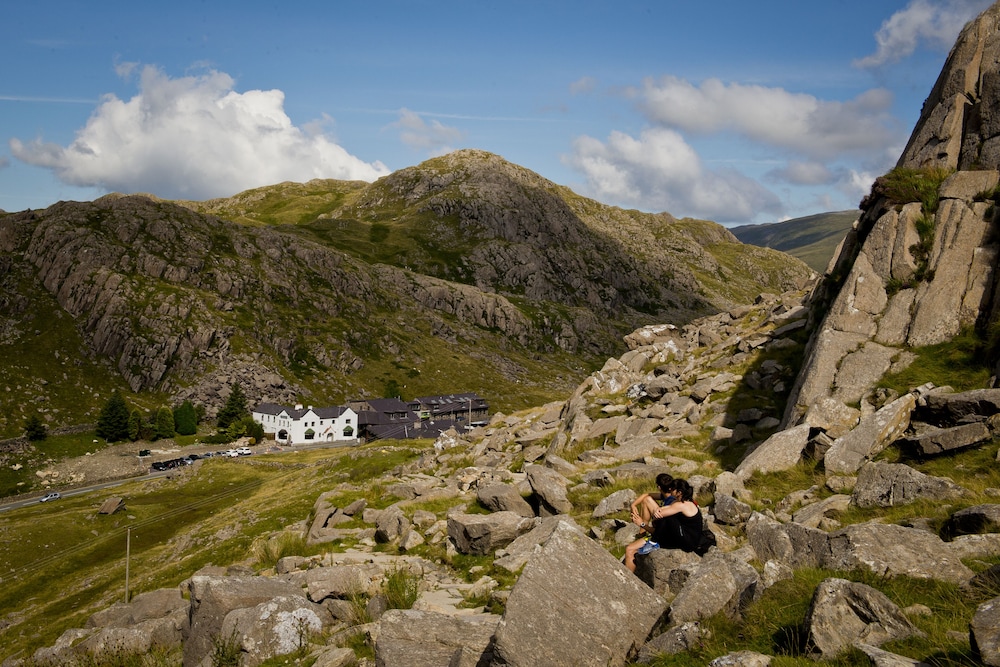 YHA Snowdon Pen Y Pass Hostel — 4-Star Luxury Hotel in Caernarfon, United Kingdom