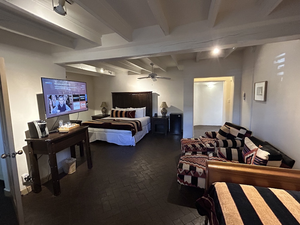 The Inn at Vanessie - photo 22