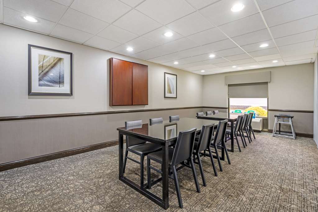 Best Western Suites - photo 31