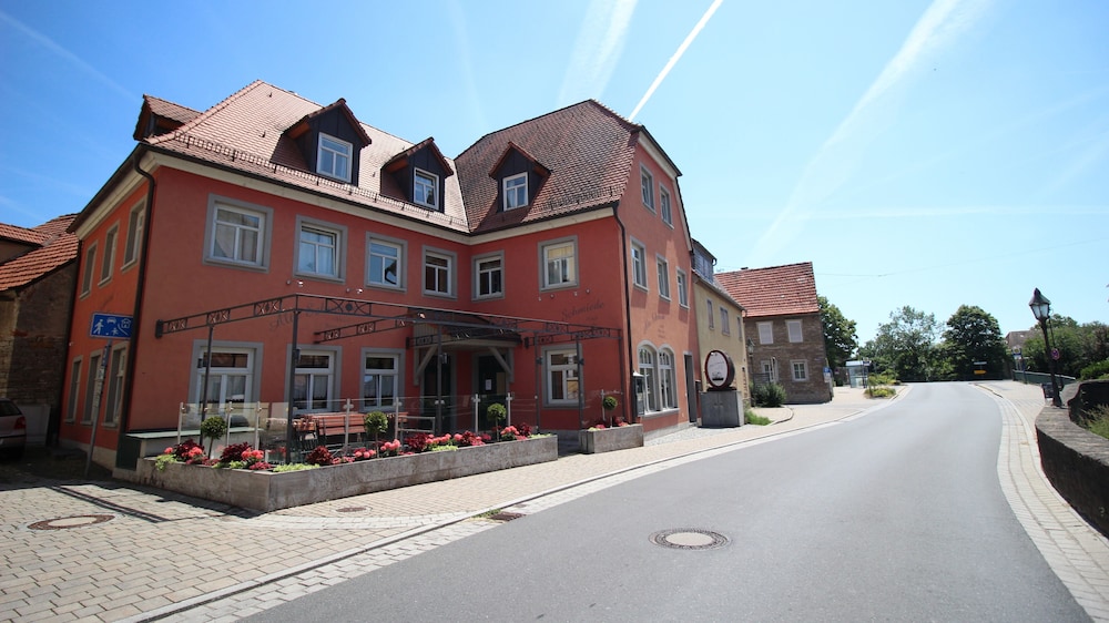 Aparthotel Alte Schmiede Dettelbach — Dettelbach