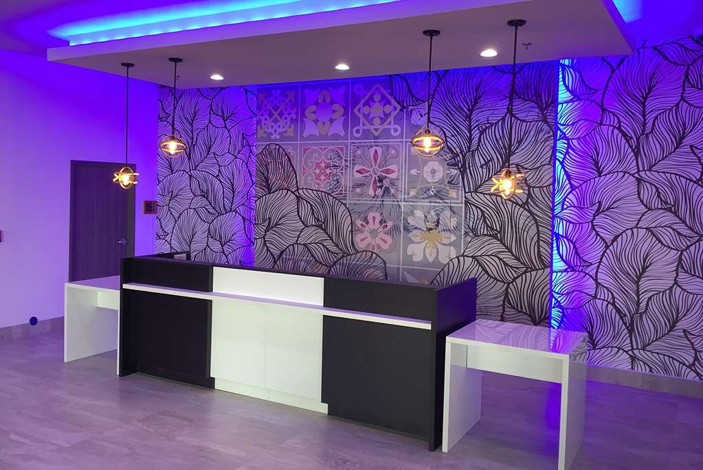 La Quinta Inn & Suites by Wyndham Corpus Christi Southeast - photo 2