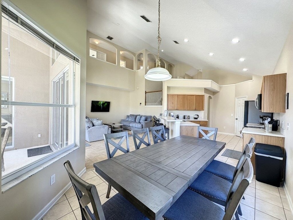Luxury 6bd 3.5ba Pool Home In Windsor Palms Resort 6 Bedroom Villa by RedAwning - photo 18