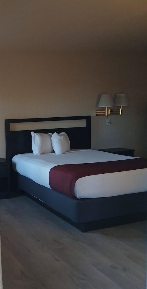 Black Canyon Motel - photo 30