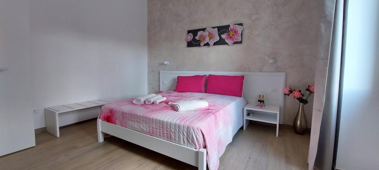 B&B Villa Noemi — 4-Star Luxury Hotel in Porto Cesareo, Italy