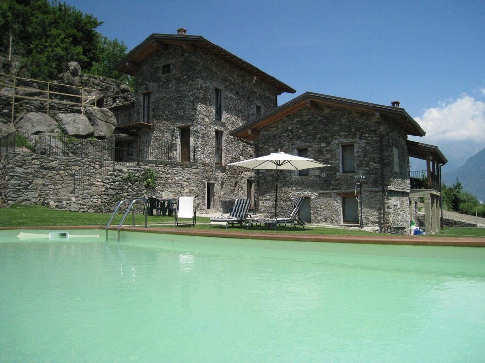 Borgo Erbiola — 4-Star Luxury Hotel in Colico Piano, Italy