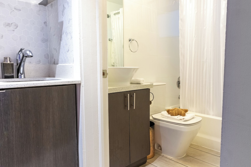 Waterside Hotel and Suites - photo 23