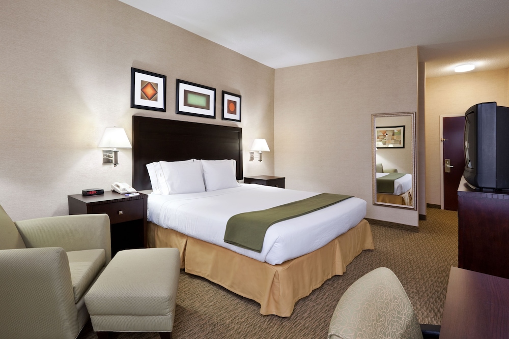 Holiday Inn Express Hotel & Suites Cleveland Streetsboro by IHG - photo 8