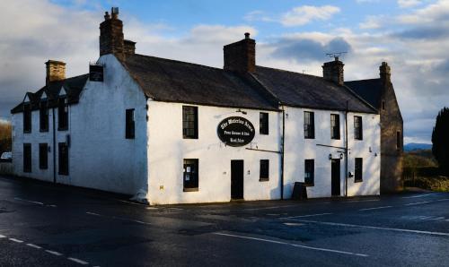 THE Waterloo Arms Hotel - last minute hotel in Chirnside