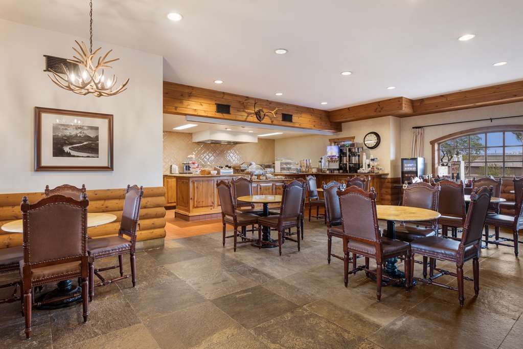 Best Western Corona Hotel and Suites - photo 13