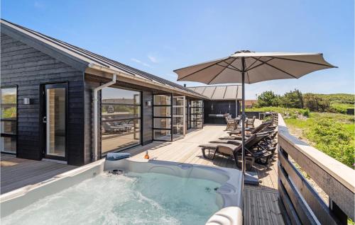 Cozy Home In Hvide Sande With Sauna — 5-Star Luxury Hotel in Hvide Sande, Denmark